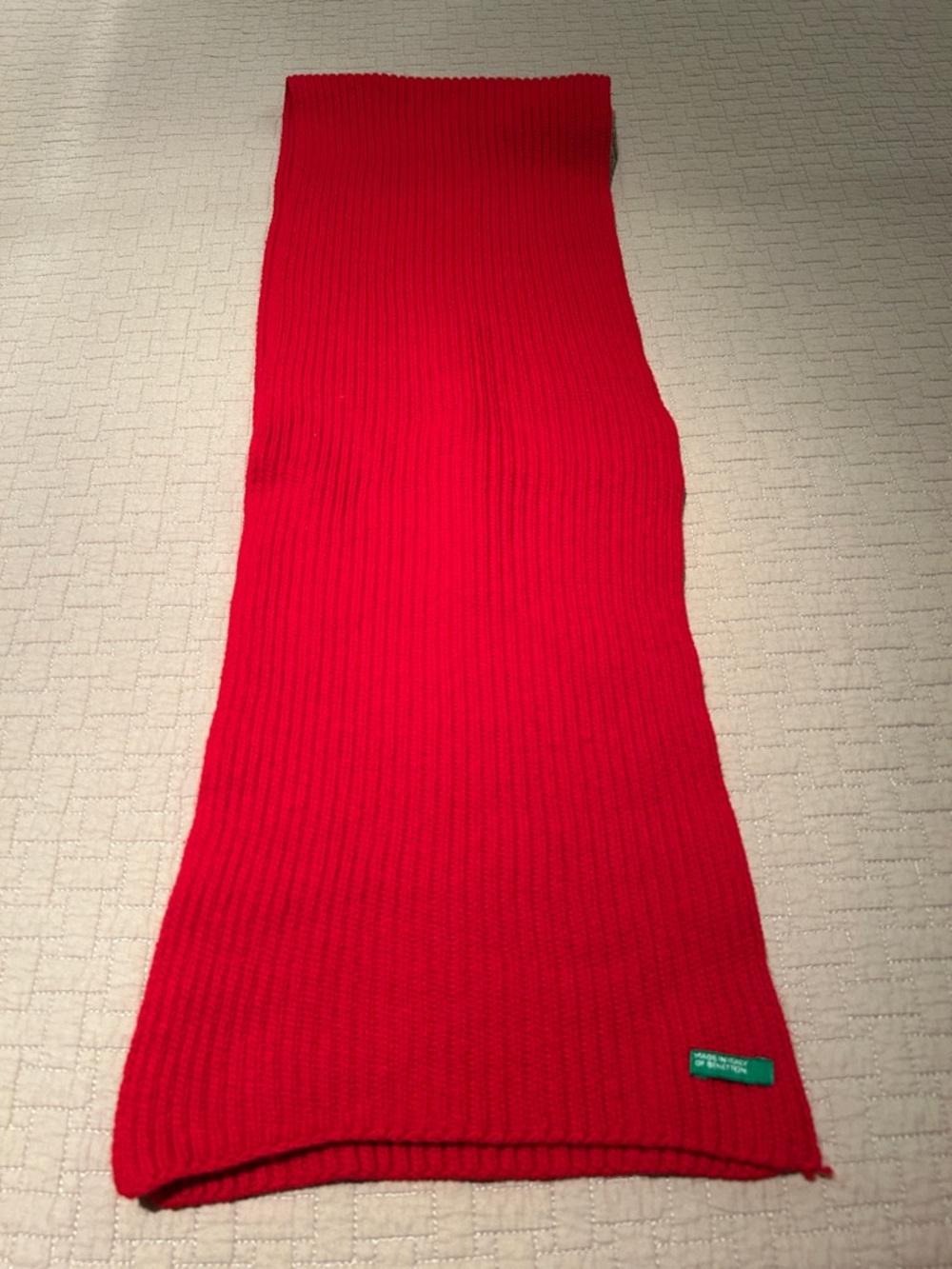United Colors Of Benetton Bright Red Ribbed Scarf with Green Tag